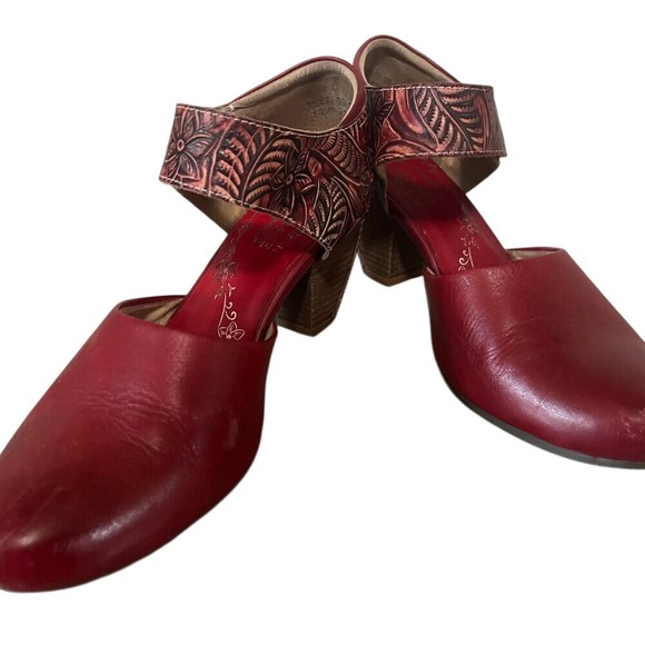L'Artiste Heels Embossed Floral Leather Size 8.5 Dark Red Round Toe Shoes - Picture 2 of 4